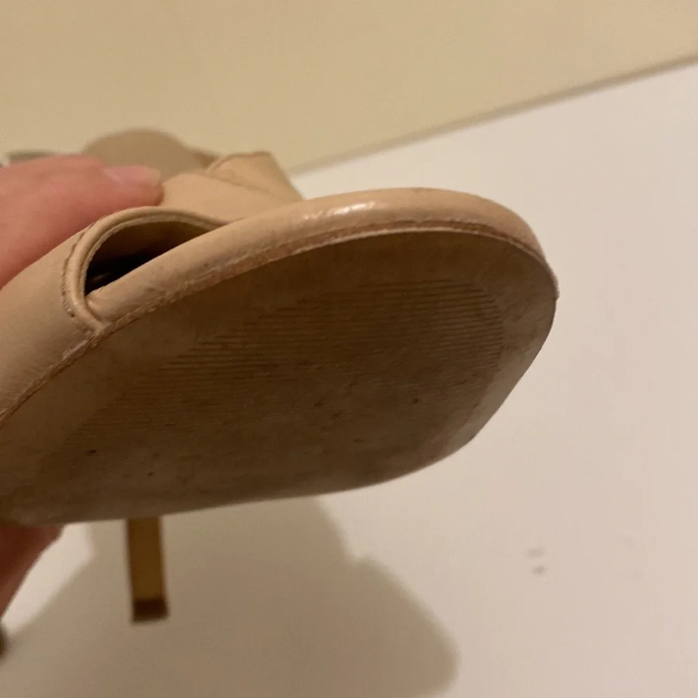 Michael Kors BECKY leather heels sandals . Size 9